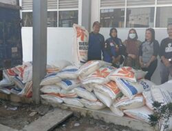 Dinsos P3AKB Sanggau kembali Salurkan Bantuan Beras untuk Korban Banjir di Sosok