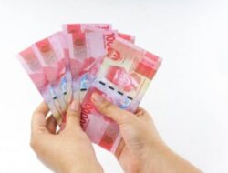 Terobosan Ekonomi Digital: Menaker Yassierli Umumkan THR untuk Pengemudi Ojek dan Kurir Online