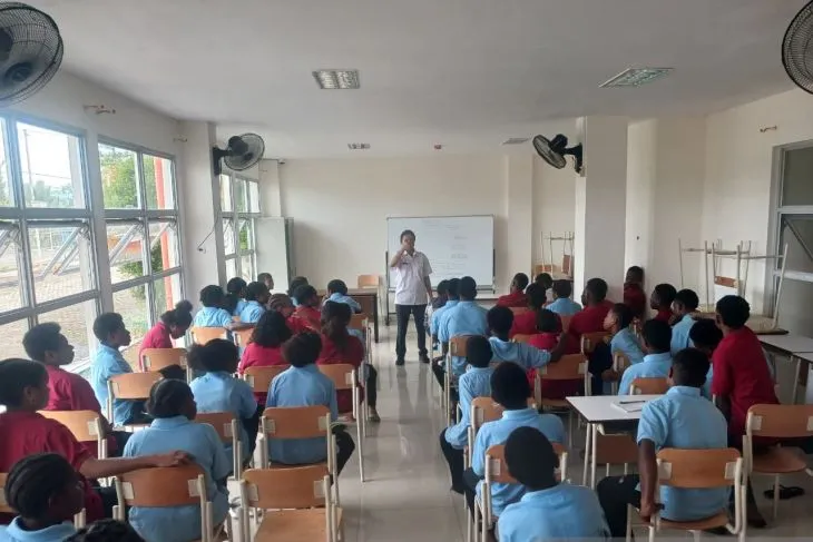 Sekolah Rakyat Terintegrasi 76 Mimika Rayakan HUT Pertama