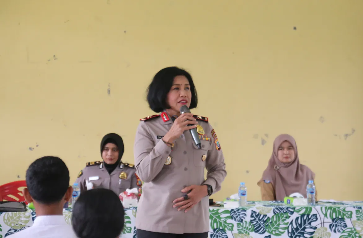 Wakapolda Papua Barat Sambangi SMA Negeri 3 Manokwari