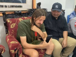 Usai Dibebaskan, Pilot Susi Air Bahagia Bisa Komunikasi dengan Keluarga