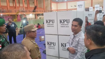 Pj Bupati Sanggau Suherman Tinjau Logistik Pilkada