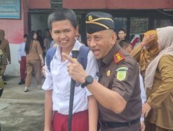 Peduli ke Anak Berkebutuhan Khusus, Kajari Sanggau Kunjungi SLBN 65 Babai Cinga